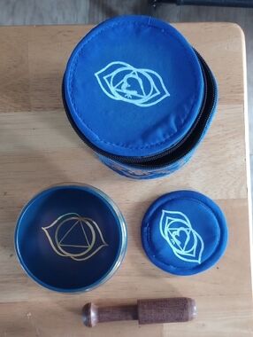 Blue Singing Bowl Set with Yin Symbol